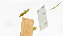 Lanserar  nyckelkort i papper, bambu och trä