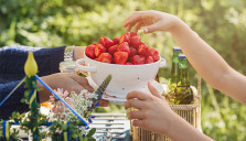 När började vi äta sill, färskpotatis och jordgubbar på midsommar?